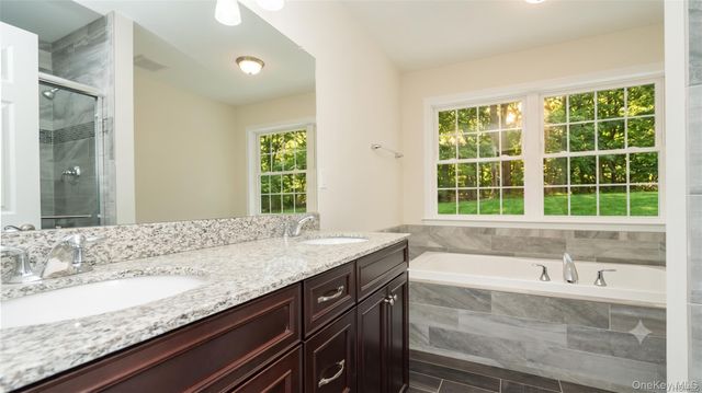 5 Harrier Ridge Drive, Wallkill, NY 12589