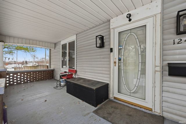 1240 W Oakdale Drive, Fort Wayne, IN 46807