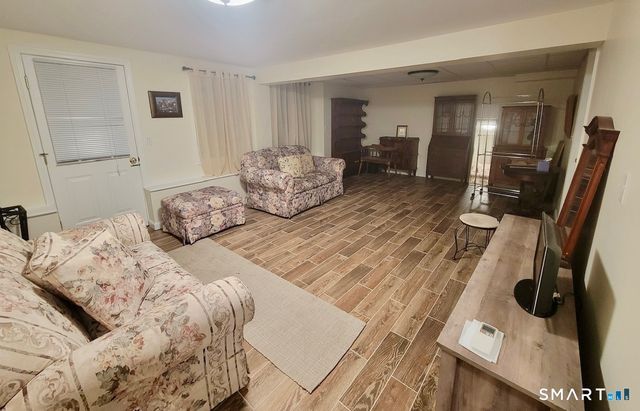 230 East Wakefield Boulevard, Winchester, CT 06098