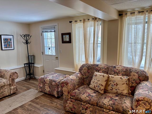 230 East Wakefield Boulevard, Winchester, CT 06098