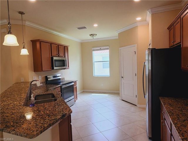 2432 Caslotti WAY, Cape Coral, FL 33909