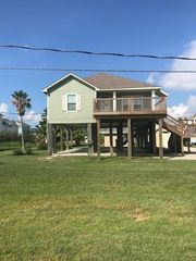3921 11 Mile Road, Galveston, TX 77554