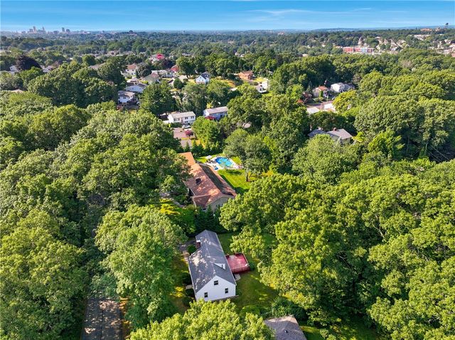 380 Angel Road, North Providence, RI 02904