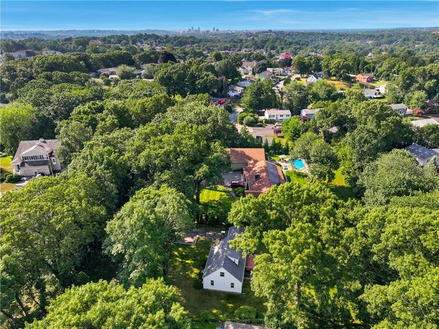 380 Angel Road, North Providence, RI 02904