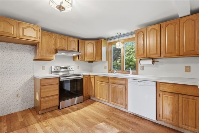 380 Angel Road, North Providence, RI 02904