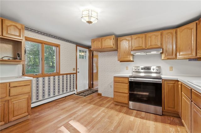 380 Angel Road, North Providence, RI 02904