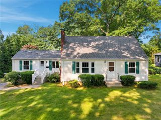 380 Angel Road, North Providence, RI 02904