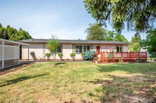 827 NE Woodard Avenue, Castle Rock, WA 98611