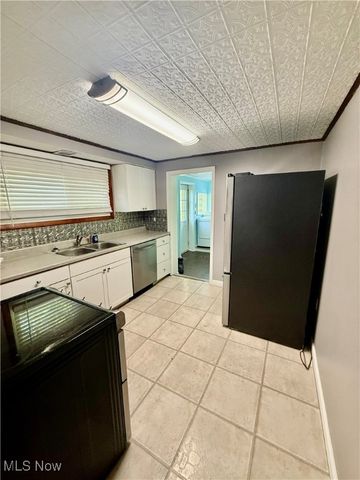 3679 Sanford Avenue, Stow, OH 44224