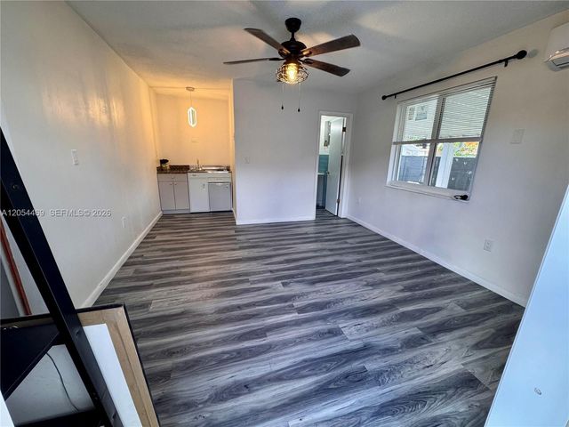1158 NW 34th Ave, Miami, FL 33125
