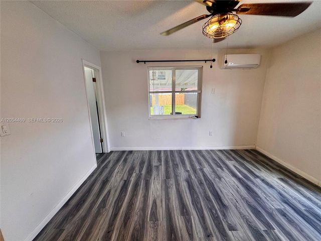 1158 NW 34th Ave, Miami, FL 33125