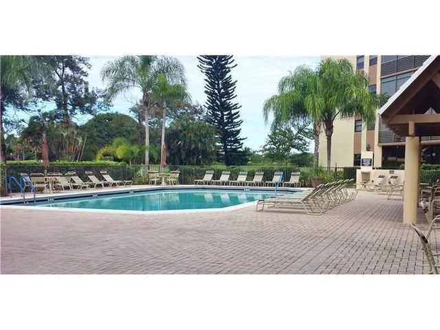 3821 Environ Boulevard 603, Lauderhill, FL 33319