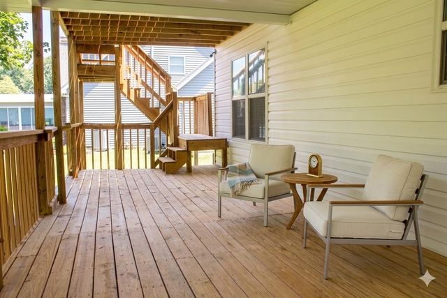 1042 Marina Drive, Hurricane, WV 25526