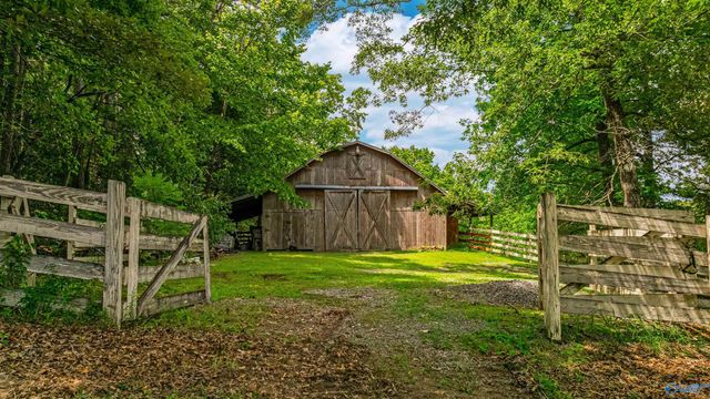 1650 Quail Hollow Road NW, Fort Payne, AL 35967