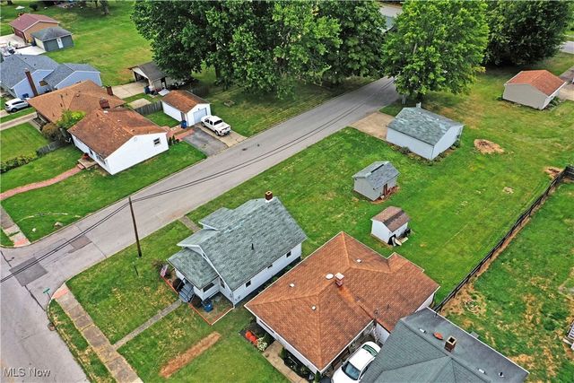 664 Tenney Avenue, Campbell, OH 44405