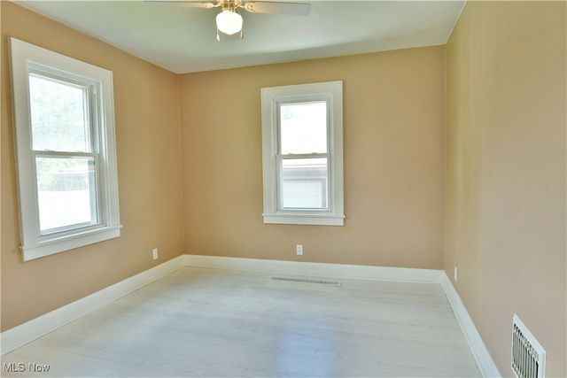 664 Tenney Avenue, Campbell, OH 44405