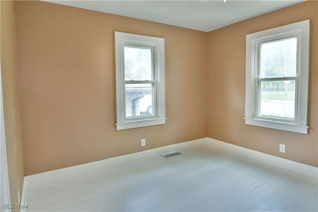 664 Tenney Avenue, Campbell, OH 44405