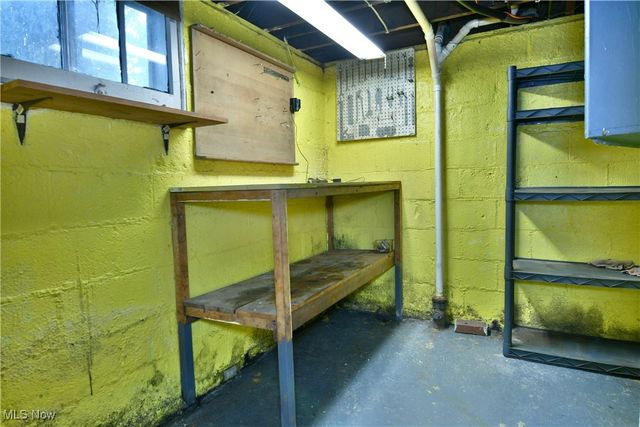 664 Tenney Avenue, Campbell, OH 44405