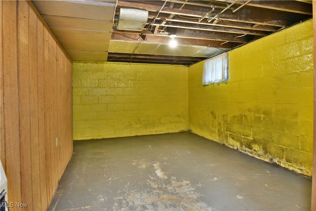 664 Tenney Avenue, Campbell, OH 44405