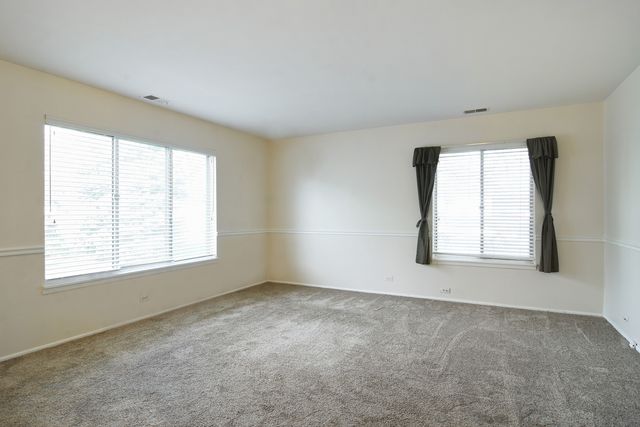 1436 Quaker Lane 162A, Prospect Heights, IL 60070