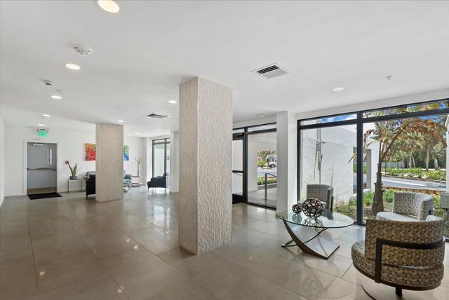 4822 OCEAN BOULEVARD 11E, Sarasota, FL 34242