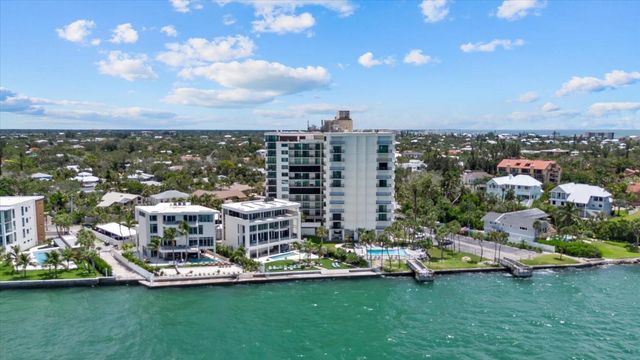 4822 OCEAN BOULEVARD 11E, Sarasota, FL 34242