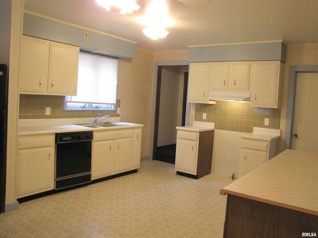 215 N STATE Street, Springfield, IL 62702