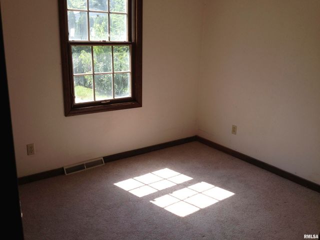 215 N STATE Street, Springfield, IL 62702
