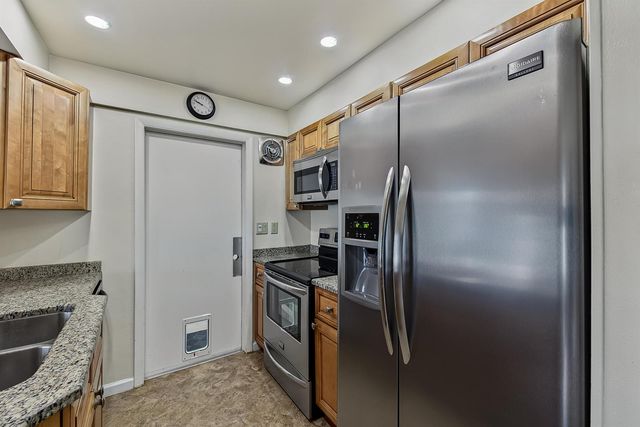 2581 E Golf Boulevard, Pompano Beach, FL 33064