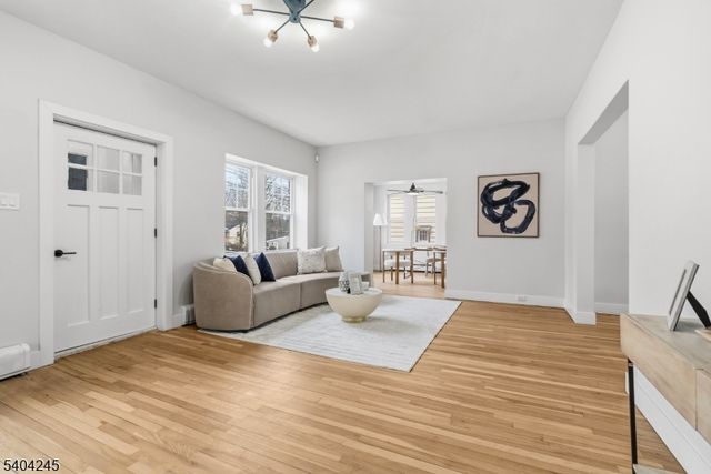 33 Robertson Rd, West Orange Twp., NJ 07052