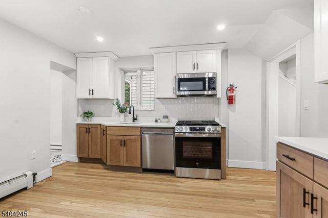 33 Robertson Rd, West Orange Twp., NJ 07052