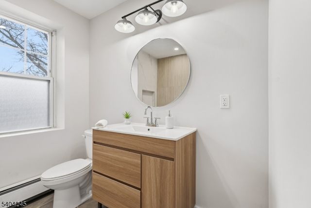 33 Robertson Rd, West Orange Twp., NJ 07052