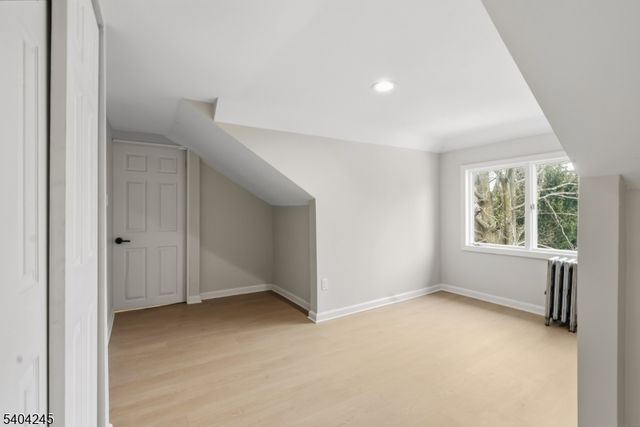 33 Robertson Rd, West Orange Twp., NJ 07052