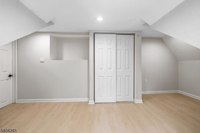 33 Robertson Rd, West Orange Twp., NJ 07052