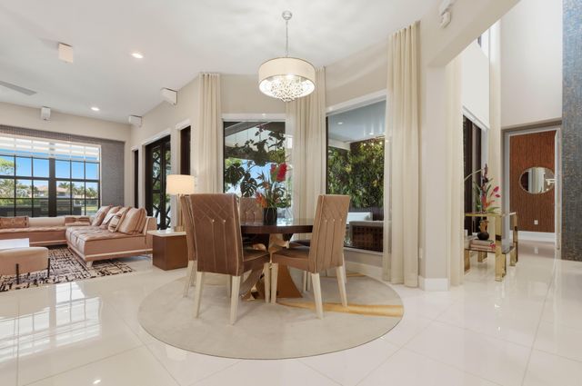10271 Peninsula Place, Parkland, FL 33076