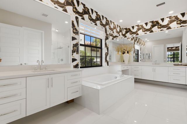 10271 Peninsula Place, Parkland, FL 33076