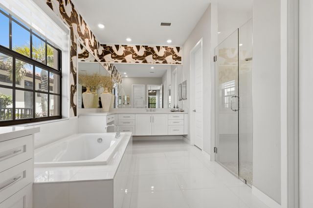 10271 Peninsula Place, Parkland, FL 33076