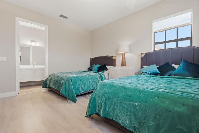 10271 Peninsula Place, Parkland, FL 33076