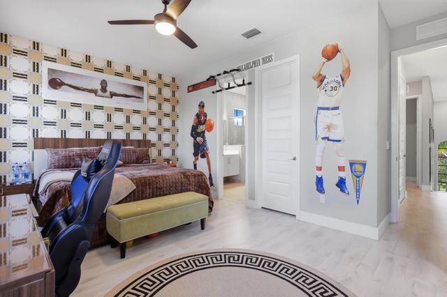 10271 Peninsula Place, Parkland, FL 33076