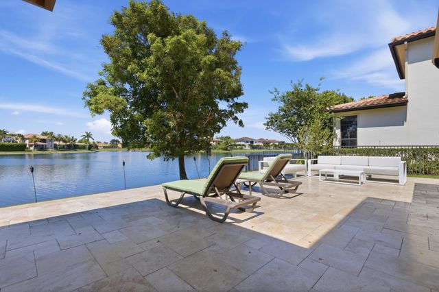 10271 Peninsula Place, Parkland, FL 33076