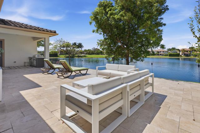 10271 Peninsula Place, Parkland, FL 33076