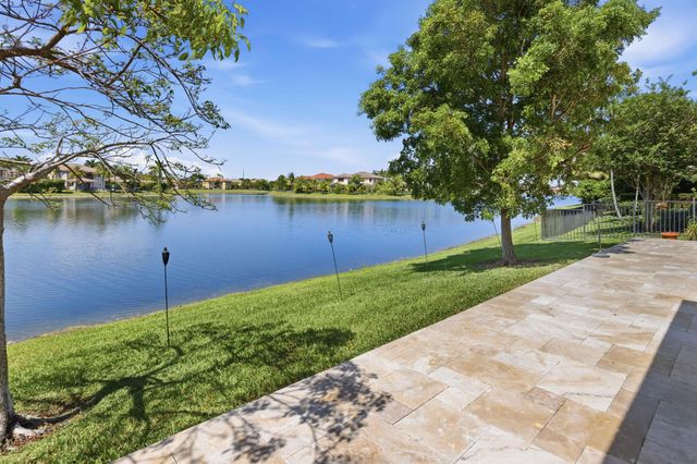 10271 Peninsula Place, Parkland, FL 33076