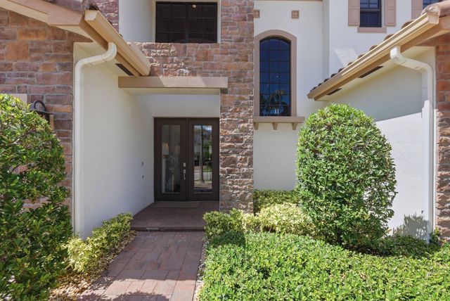 10271 Peninsula Place, Parkland, FL 33076
