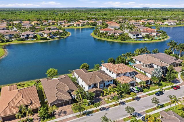 10271 Peninsula Place, Parkland, FL 33076