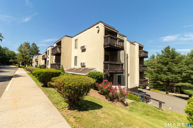 175 Mill Pond Road 101, Hamden, CT 06514