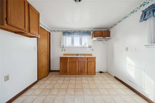 3 Sewickley Ave, Sewickley Twp, PA 15637