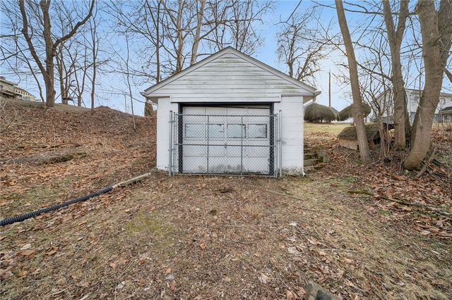 3 Sewickley Ave, Sewickley Twp, PA 15637