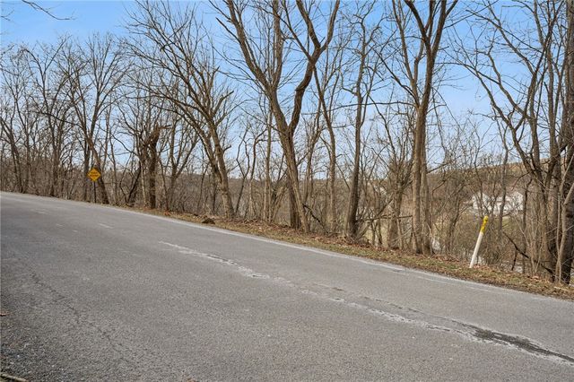 3 Sewickley Ave, Sewickley Twp, PA 15637