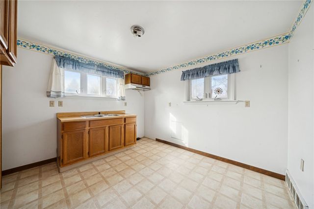 3 Sewickley Ave, Sewickley Twp, PA 15637