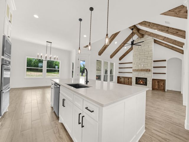 143 Desperado Way, Weatherford, TX 76088